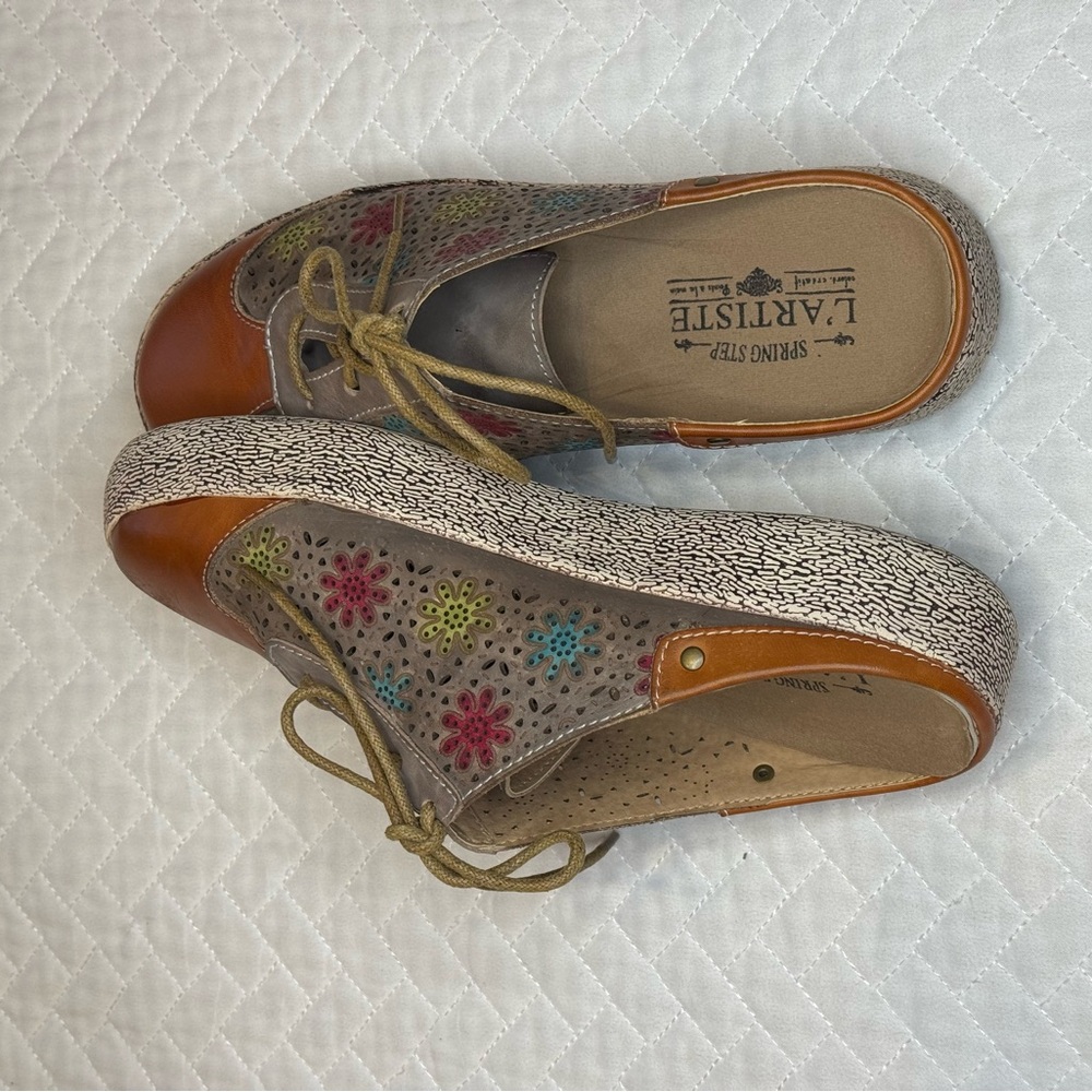 Spring Step L’Artiste Royce Mules, NWOB